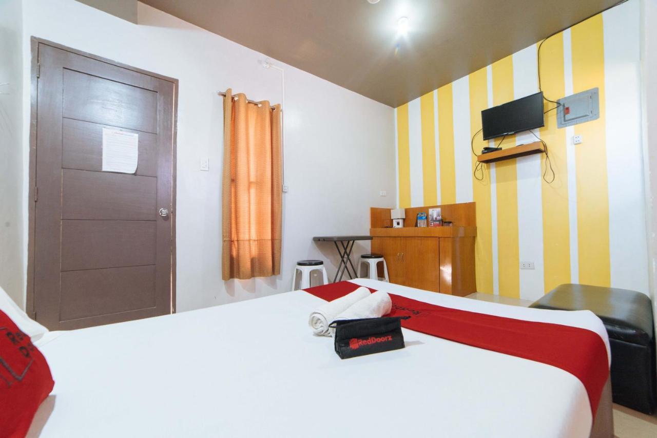 Hotel Reddoorz @ Aparente Gensan General Santos City Exterior foto